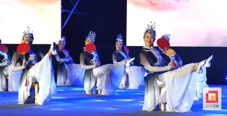 四城艺脉连灯城 社区舞台绽华章——记自贡市第八届社区艺术节盛大开幕